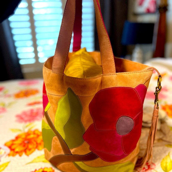 Coach Limited Edition Poppy Floral Appliqué Pink Leather Large Tote Bag - Picture 2 of 16